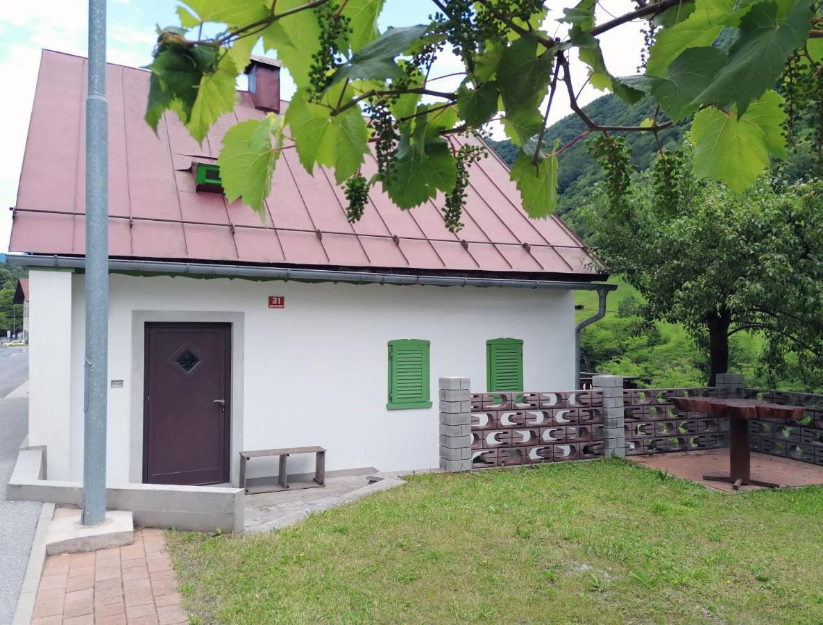 Pocitniska Hiska Medvejke Hébergement de vacances Slap ob Idrijci